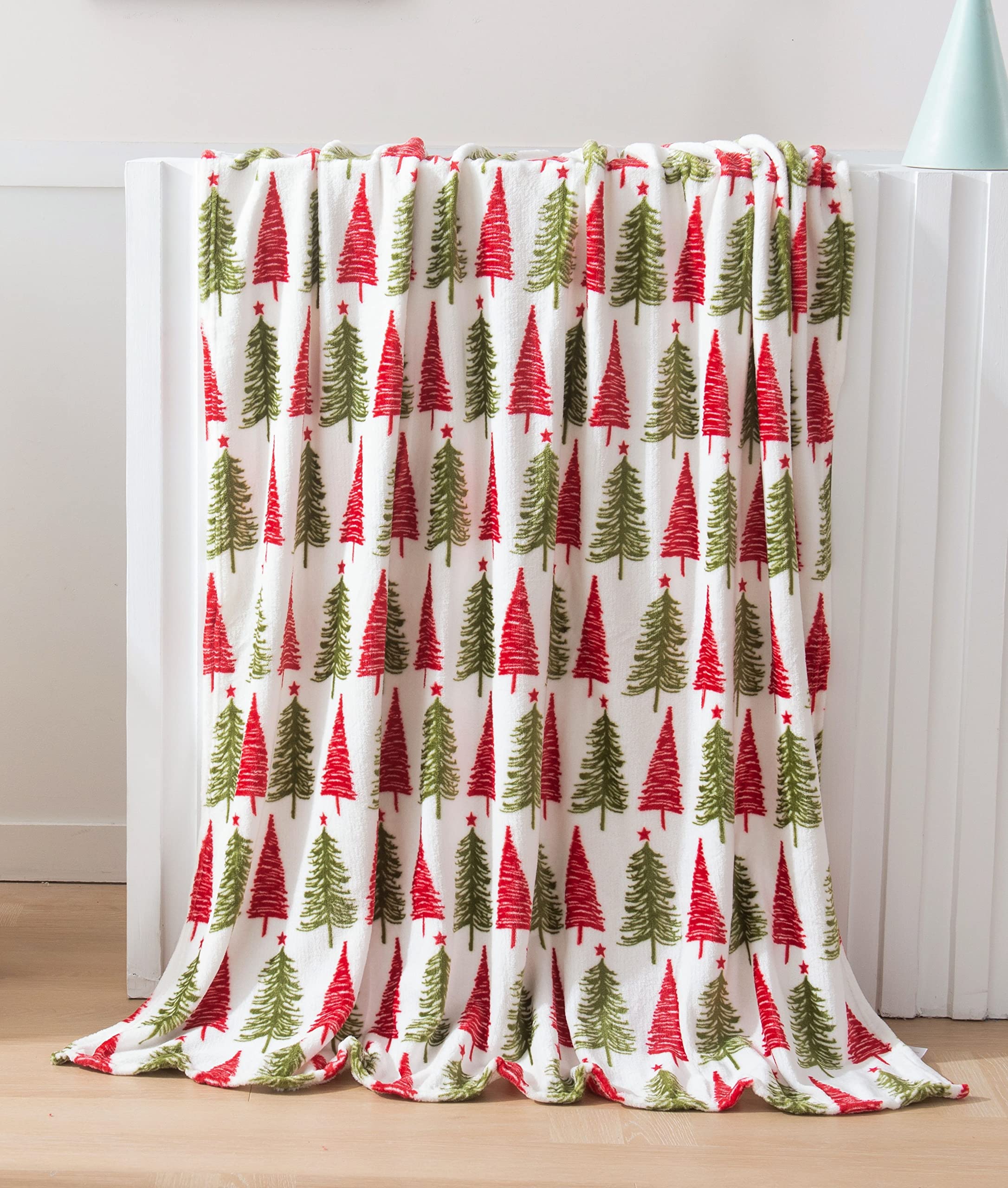 Elegant Comfort Luxury Velvet Super Soft Christmas Prints Fleece Blanket-Holiday Theme Home Décor Fuzzy Warm and Cozy Throws for Winter Bedding, Couch and Gift, 50 x 60 inch, Burgundy Reindeer